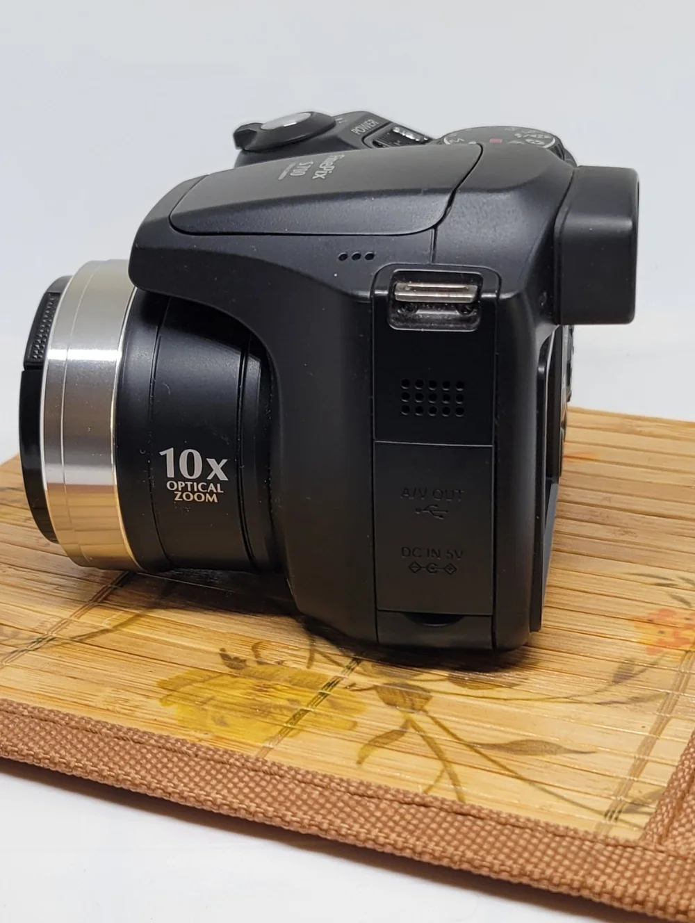 Fuji Fine pix S700 Digital Camera With Case